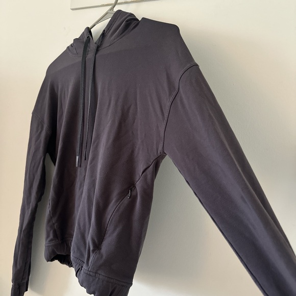 Lululemon XS Open Back Plum Hoodie Sweater - Picture 5 of 8